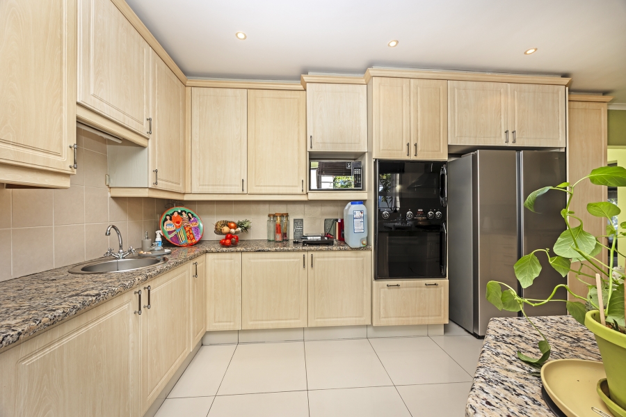 6 Bedroom Property for Sale in Door De Kraal Western Cape